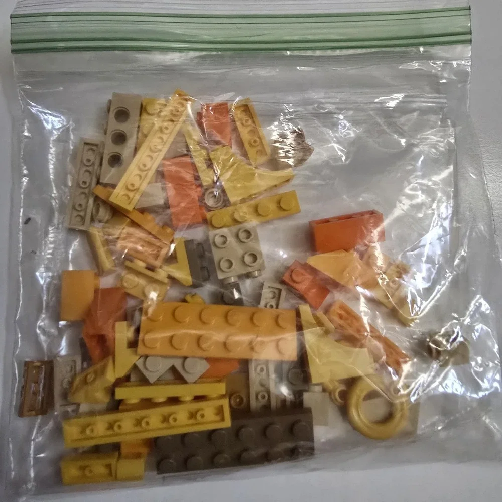 LEGO 11009 Classic‎ Bricks & Lights RETIRED Not Sure If Complete Damaged Box